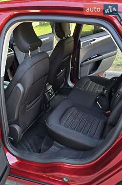 Седан Ford Fusion 2016 в 