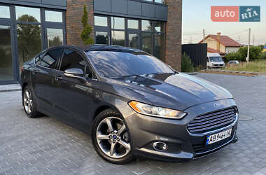 Седан Ford Fusion 2015 в 