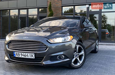 Седан Ford Fusion 2015 в 