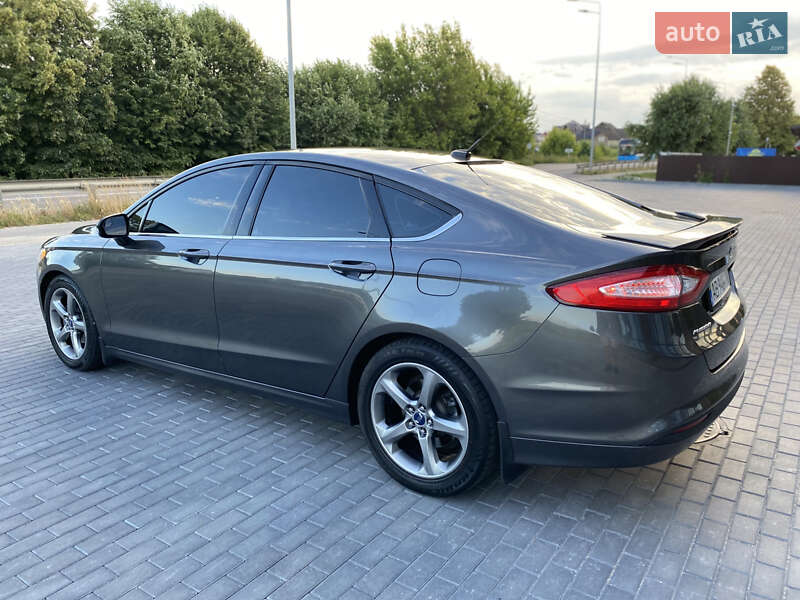 Седан Ford Fusion 2015 в Виннице