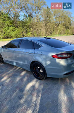 Седан Ford Fusion 2014 в 