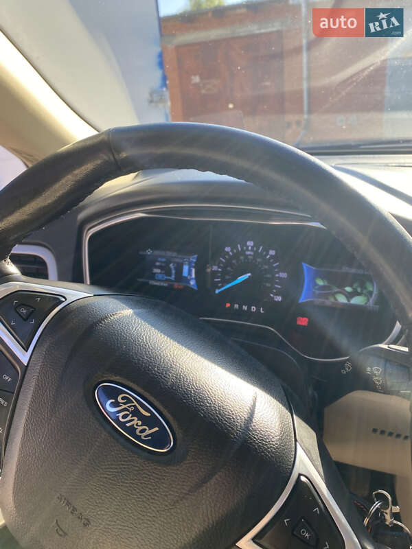 Седан Ford Fusion 2014 в Тернополе