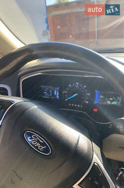 Седан Ford Fusion 2014 в 