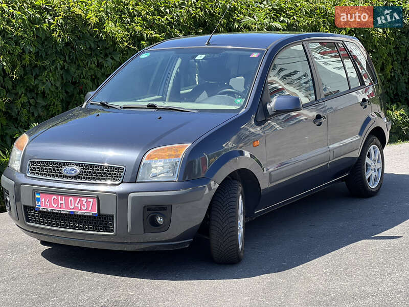 Хэтчбек Ford Fusion 2009 в 