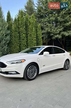 Седан Ford Fusion 2018 в Львове