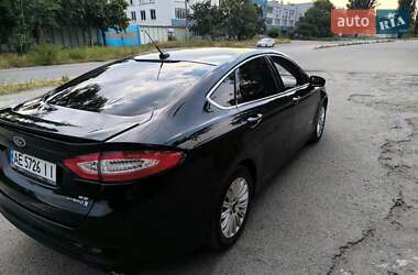 Седан Ford Fusion 2013 в 