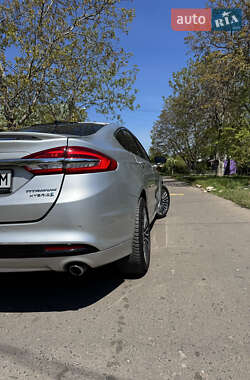 Седан Ford Fusion 2017 в 