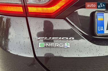Седан Ford Fusion 2014 в 