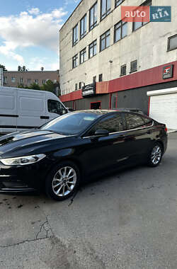Седан Ford Fusion 2016 в 