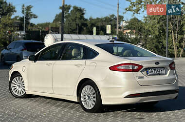 Седан Ford Fusion 2014 в 