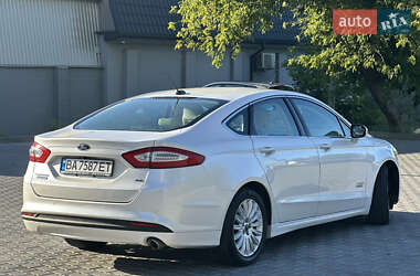 Седан Ford Fusion 2014 в 