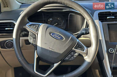 Седан Ford Fusion 2014 в 