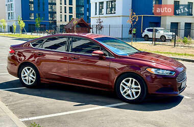 Седан Ford Fusion 2015 в Черкасах