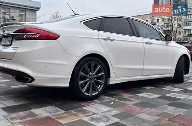 Седан Ford Fusion 2017 в 