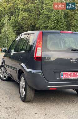 Хэтчбек Ford Fusion 2011 в 