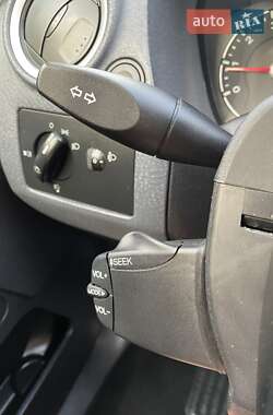 Хэтчбек Ford Fusion 2011 в 