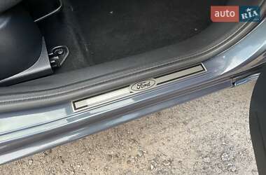 Хэтчбек Ford Fusion 2011 в 