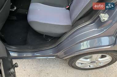 Хэтчбек Ford Fusion 2011 в 