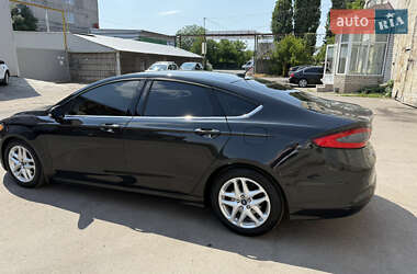 Седан Ford Fusion 2014 в 