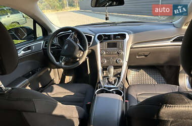 Седан Ford Fusion 2015 в 