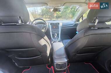 Седан Ford Fusion 2013 в 