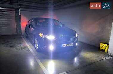 Седан Ford Fusion 2013 в 