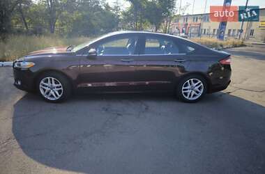 Седан Ford Fusion 2013 в 