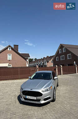 Седан Ford Fusion 2013 в 