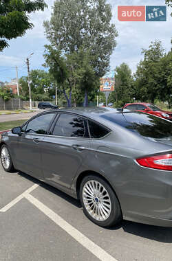 Седан Ford Fusion 2014 в 