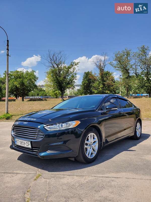 Седан Ford Fusion 2013 в 