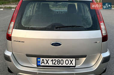 Хэтчбек Ford Fusion 2006 в 