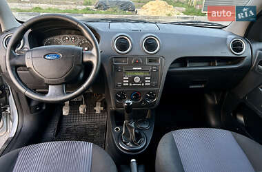 Хэтчбек Ford Fusion 2006 в 