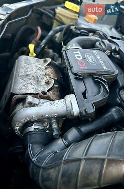 Хэтчбек Ford Fusion 2006 в 