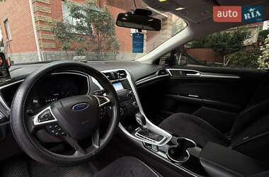 Седан Ford Fusion 2014 в 