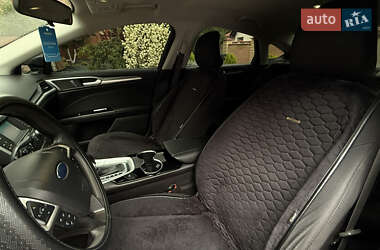 Седан Ford Fusion 2014 в 