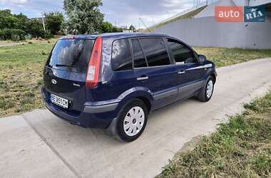 Хетчбек Ford Fusion 2010 в 