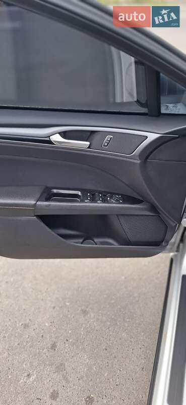 Седан Ford Fusion 2016 в Дніпрі