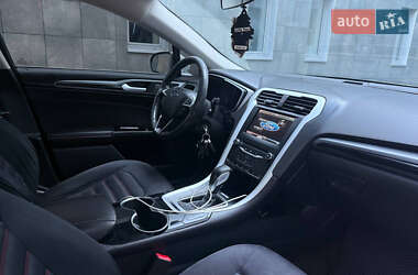 Седан Ford Fusion 2014 в 