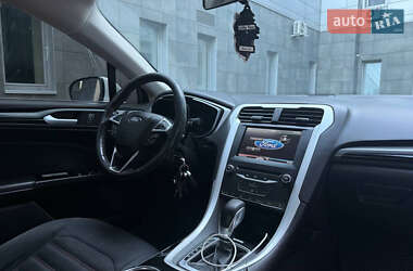 Седан Ford Fusion 2014 в 