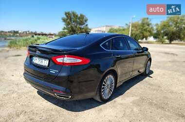 Седан Ford Fusion 2013 в 