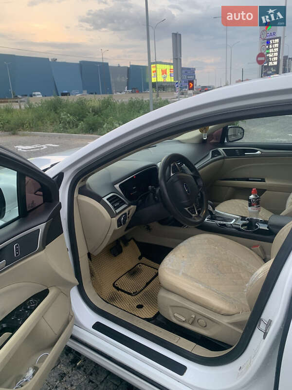 Седан Ford Fusion 2015 в Киеве фото 6 Седан Ford Fusion 2015 в Киеве