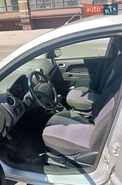 Хетчбек Ford Fusion 2009 в 