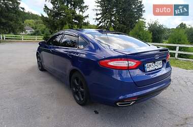 Седан Ford Fusion 2013 в 