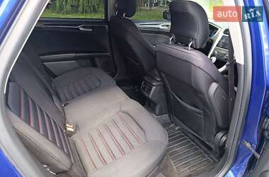 Седан Ford Fusion 2013 в 