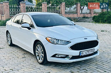 Седан Ford Fusion 2017 в 