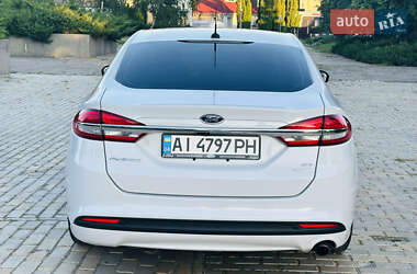 Седан Ford Fusion 2017 в 