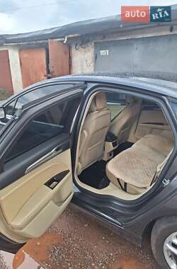 Седан Ford Fusion 2015 в 