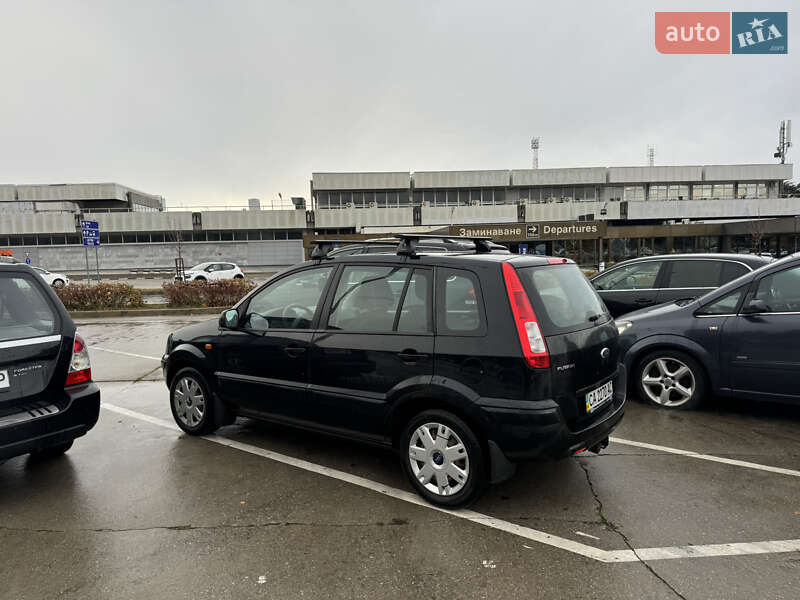 Хетчбек Ford Fusion 2010 в 