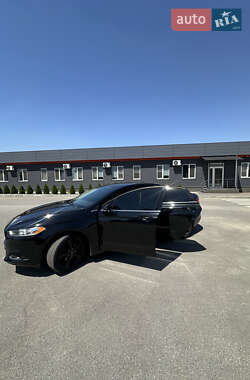 Седан Ford Fusion 2015 в 
