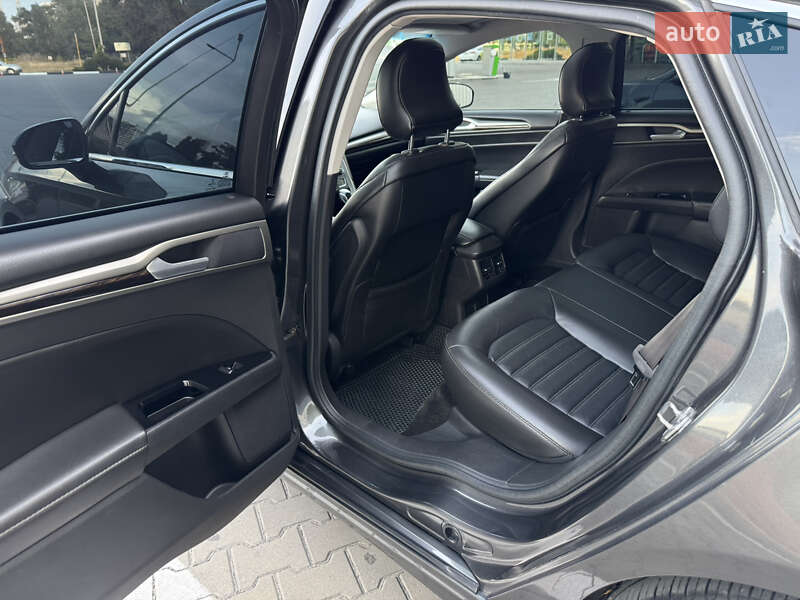 Седан Ford Fusion 2016 в Києві